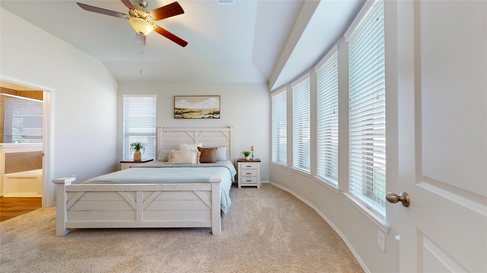 2926 Yaupon Grove Lane, Conroe, TX 77385 Primary bedroom is secluded at the back of the home.
