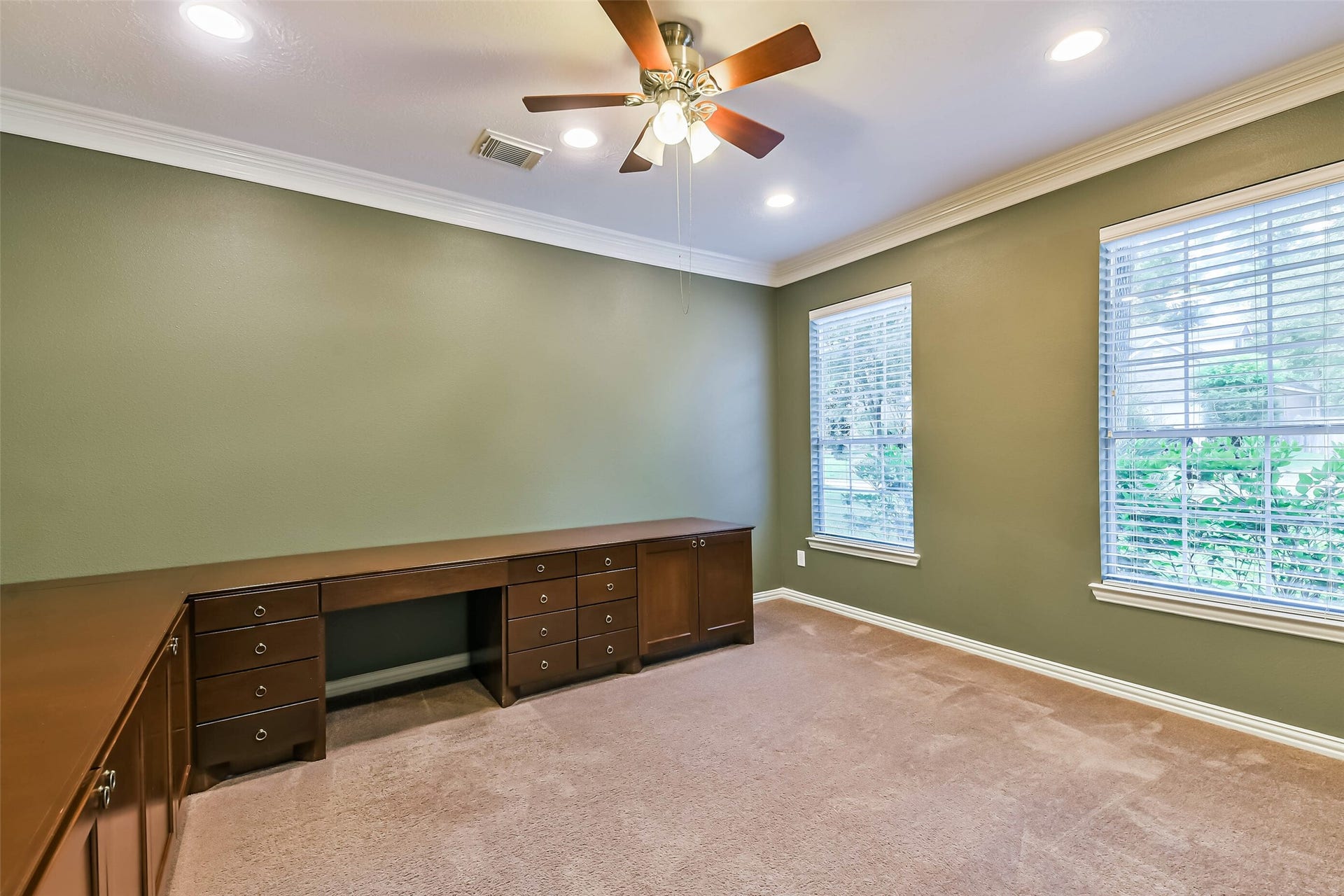 15 Filigree Pines Place, The Woodlands, TX 77382 15 Filigree Pines Place, The Woodlands, TX 77382