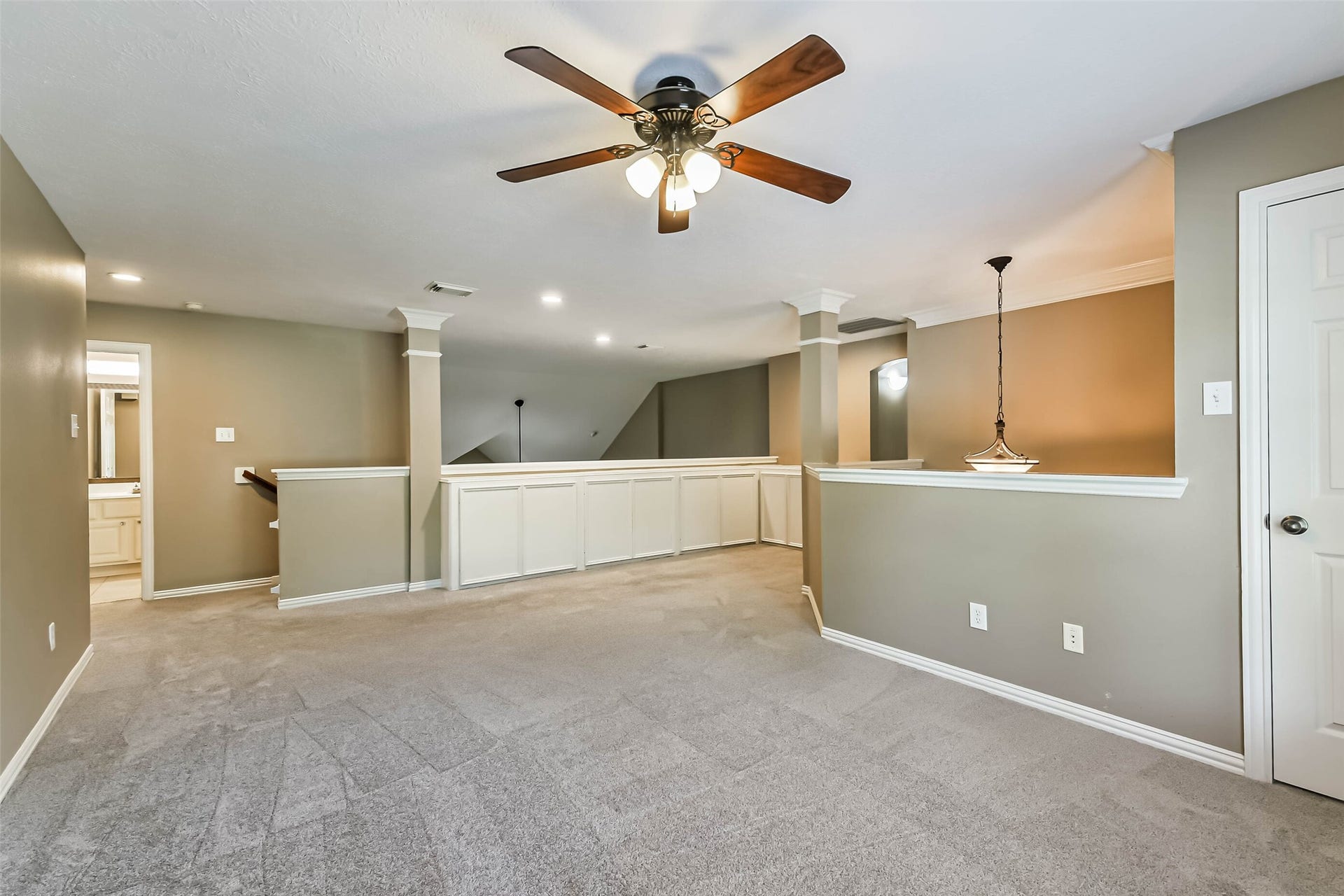 15 Filigree Pines Place, The Woodlands, TX 77382 15 Filigree Pines Place, The Woodlands, TX 77382