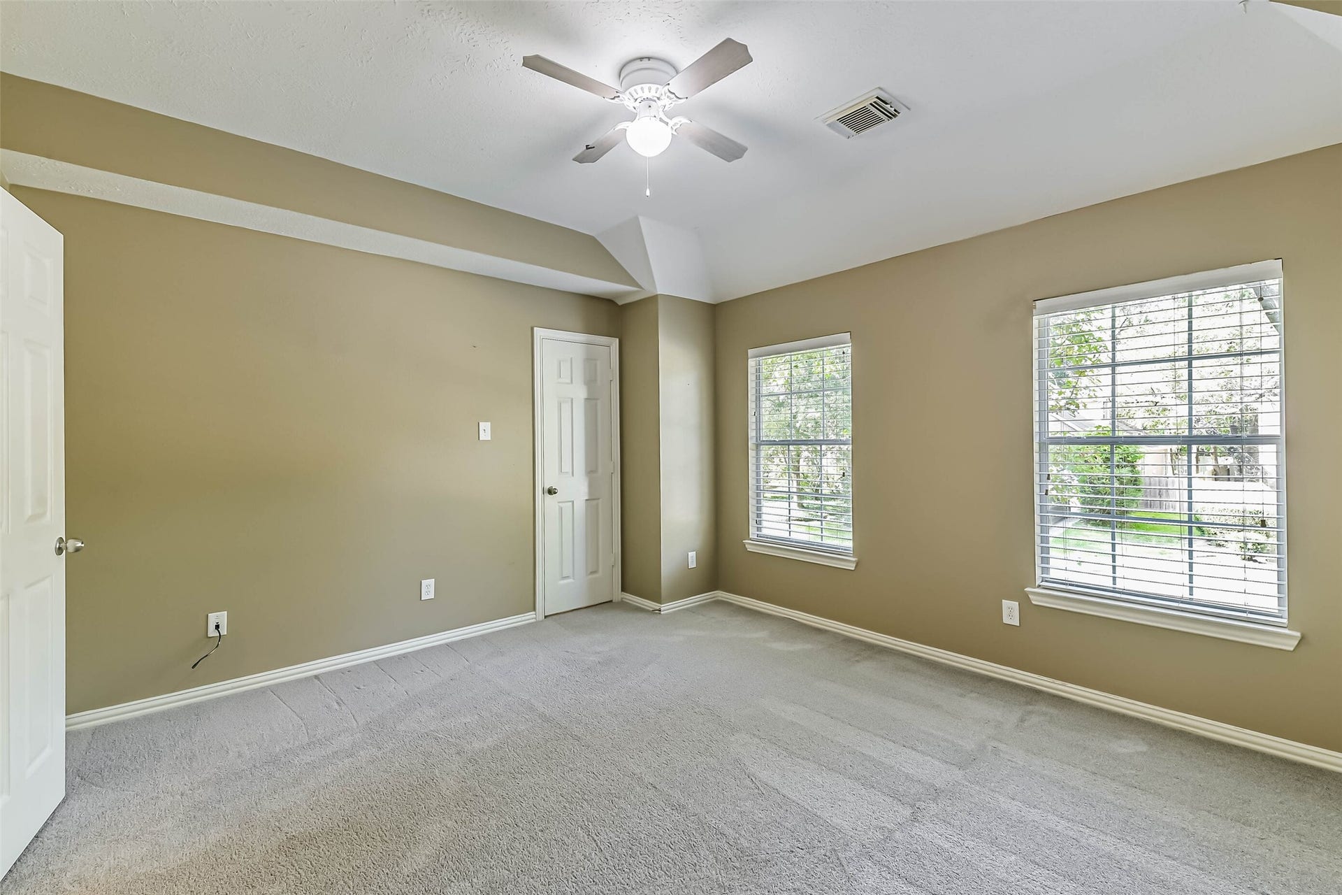 15 Filigree Pines Place, The Woodlands, TX 77382 15 Filigree Pines Place, The Woodlands, TX 77382