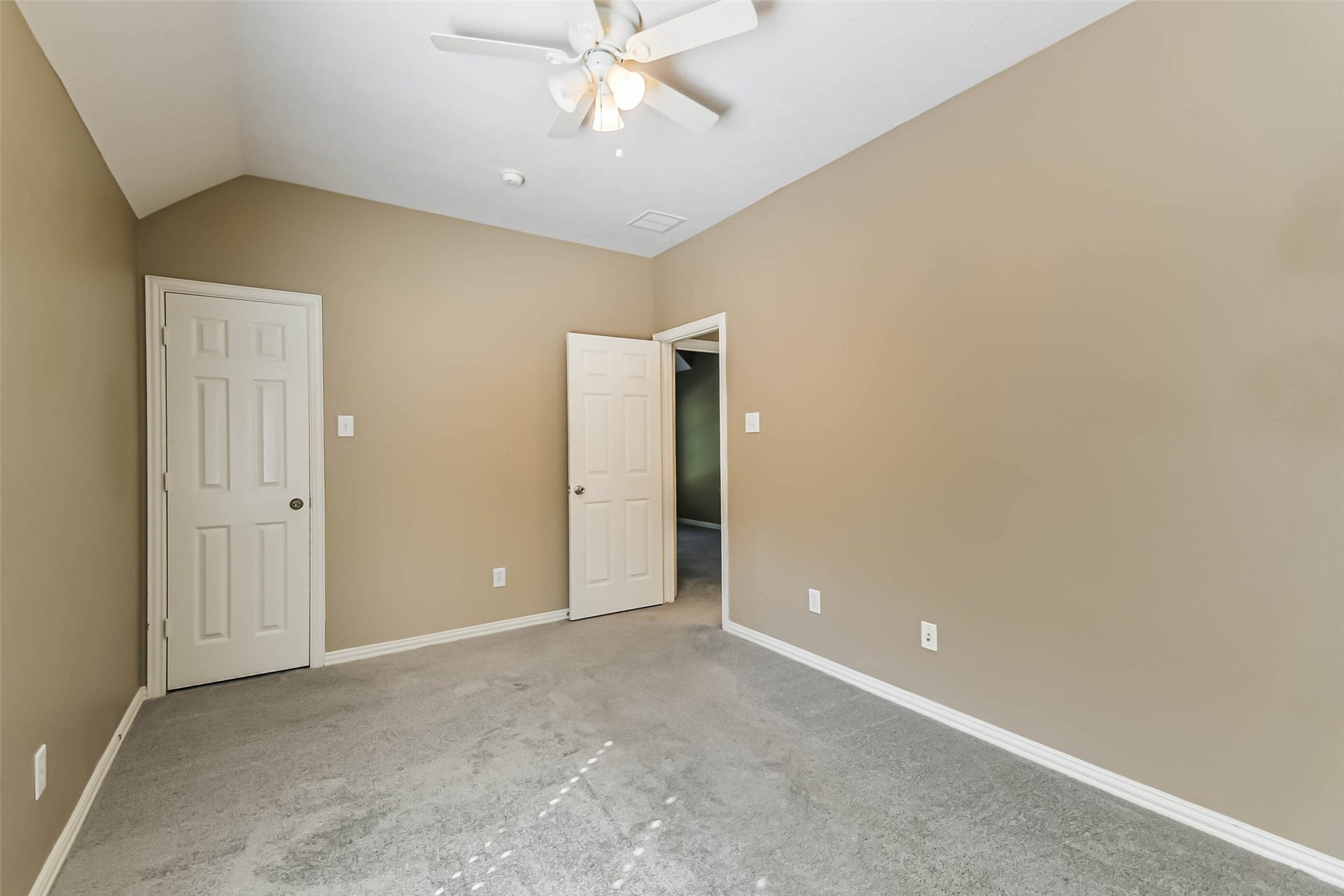 15 Filigree Pines Place, The Woodlands, TX 77382 15 Filigree Pines Place, The Woodlands, TX 77382