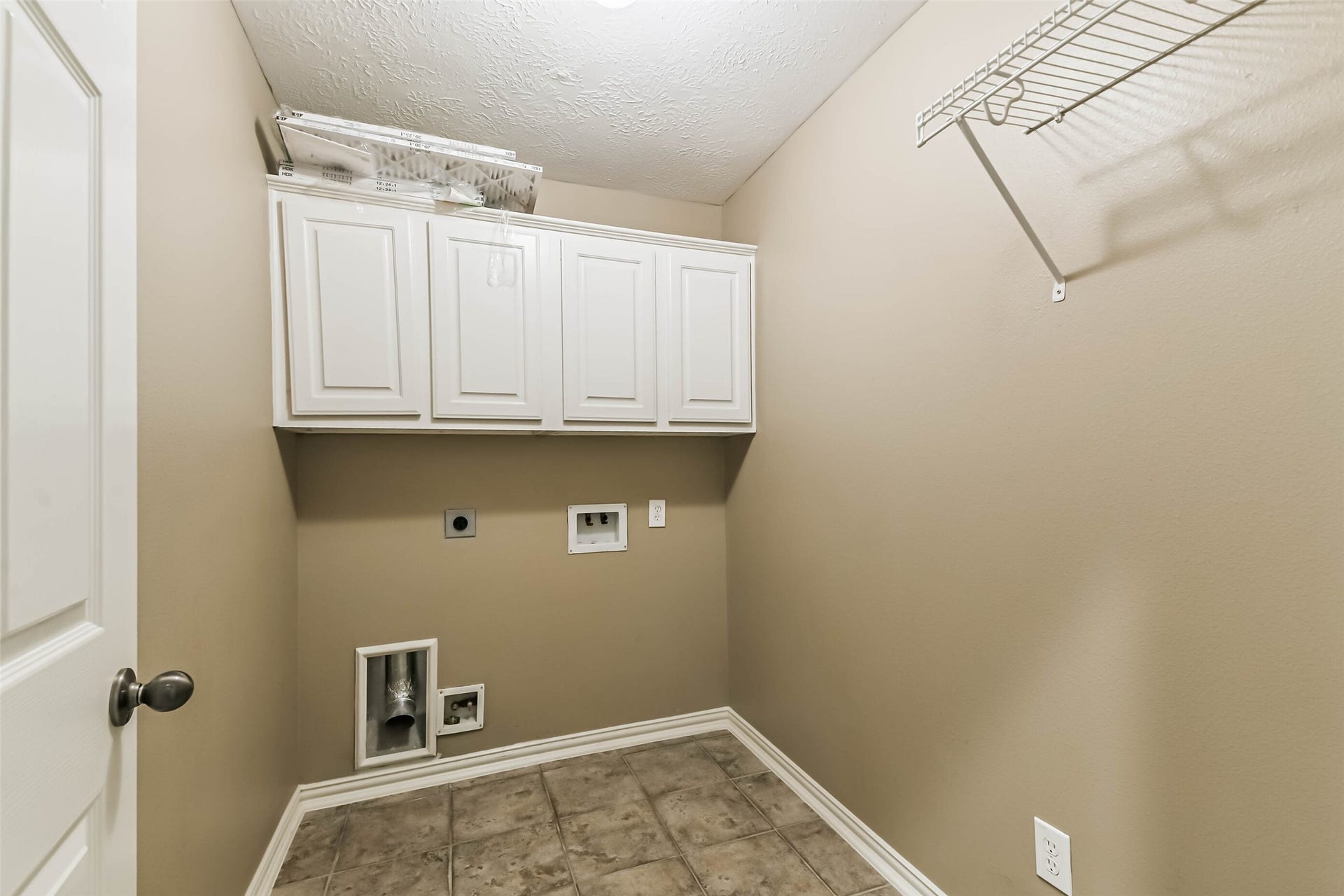 15 Filigree Pines Place, The Woodlands, TX 77382 15 Filigree Pines Place, The Woodlands, TX 77382