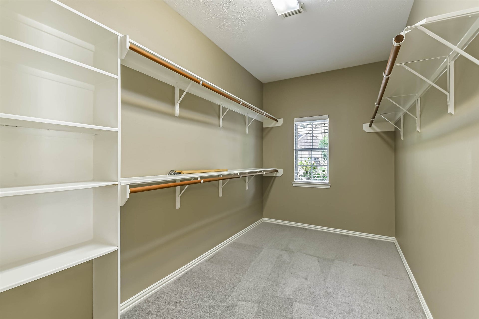 15 Filigree Pines Place, The Woodlands, TX 77382 15 Filigree Pines Place, The Woodlands, TX 77382