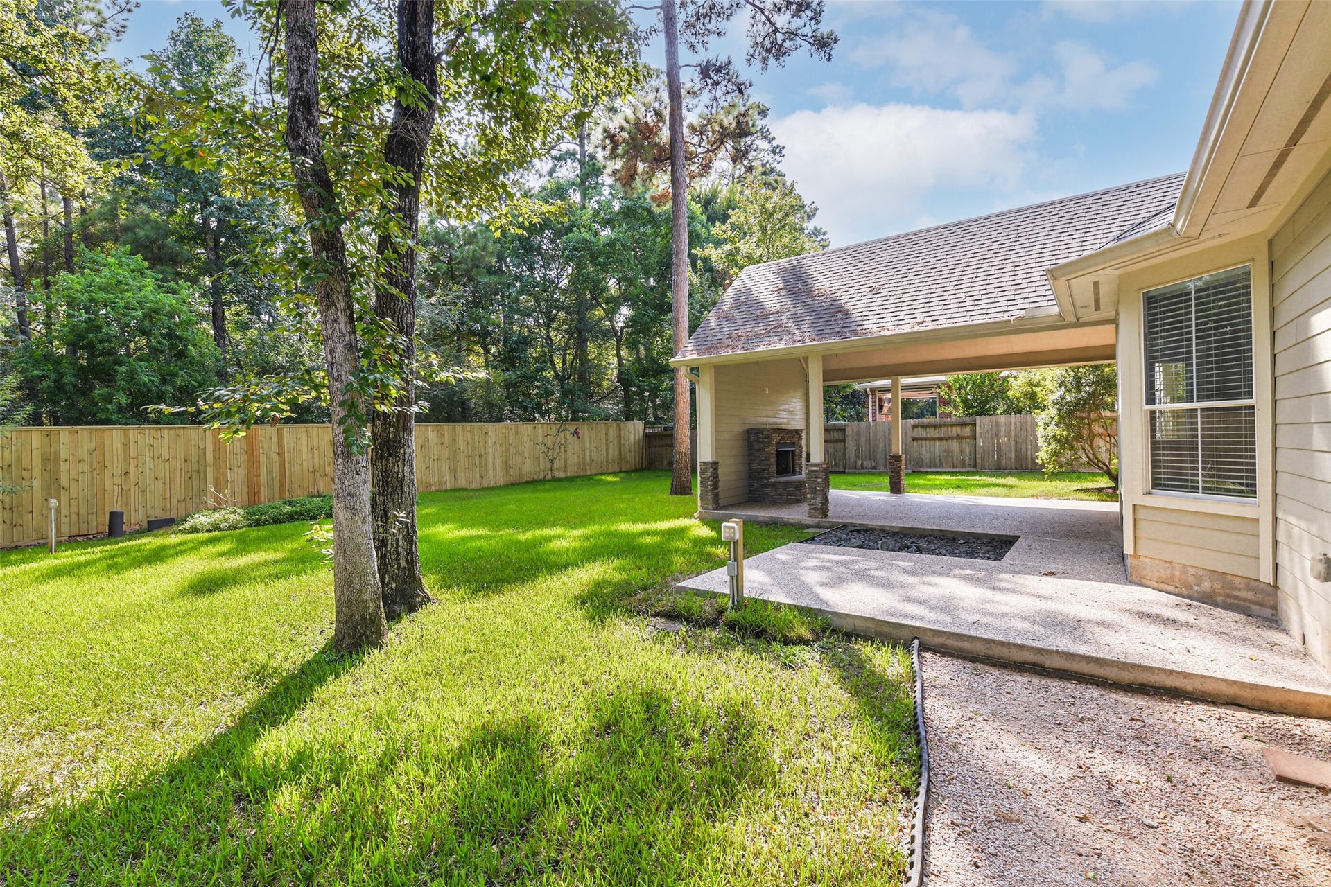 15 Filigree Pines Place, The Woodlands, TX 77382 15 Filigree Pines Place, The Woodlands, TX 77382