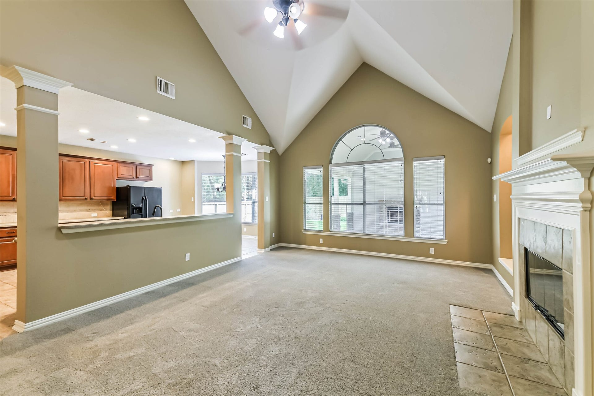 15 Filigree Pines Place, The Woodlands, TX 77382 15 Filigree Pines Place, The Woodlands, TX 77382