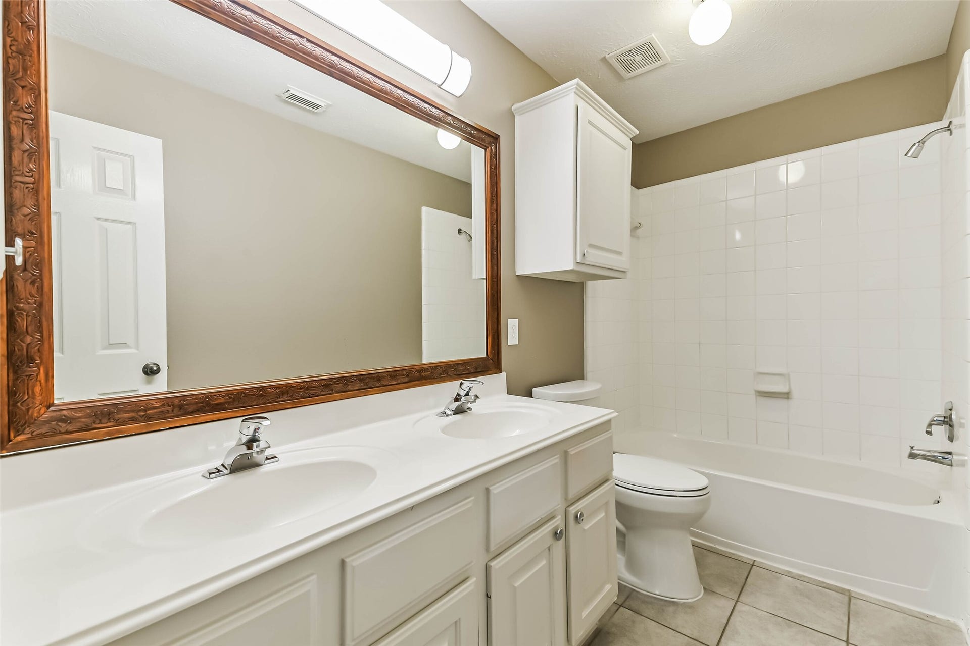 15 Filigree Pines Place, The Woodlands, TX 77382 15 Filigree Pines Place, The Woodlands, TX 77382