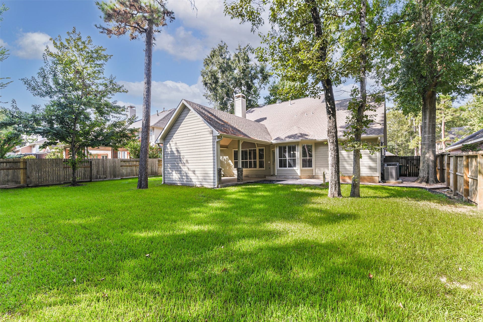 15 Filigree Pines Place, The Woodlands, TX 77382 15 Filigree Pines Place, The Woodlands, TX 77382