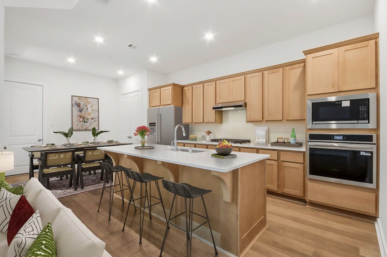 579 Cypress Valley Avenue, Montgomery, TX 77316 Staged Kitchen