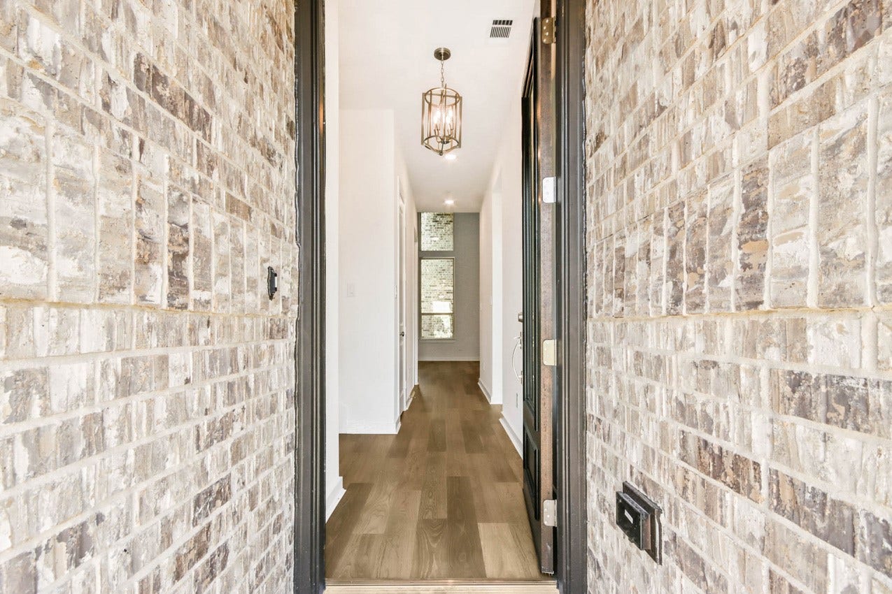 579 Cypress Valley Avenue, Montgomery, TX 77316 Entry