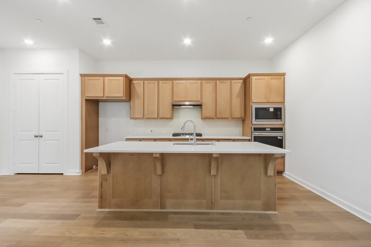 579 Cypress Valley Avenue, Montgomery, TX 77316 Kitchen