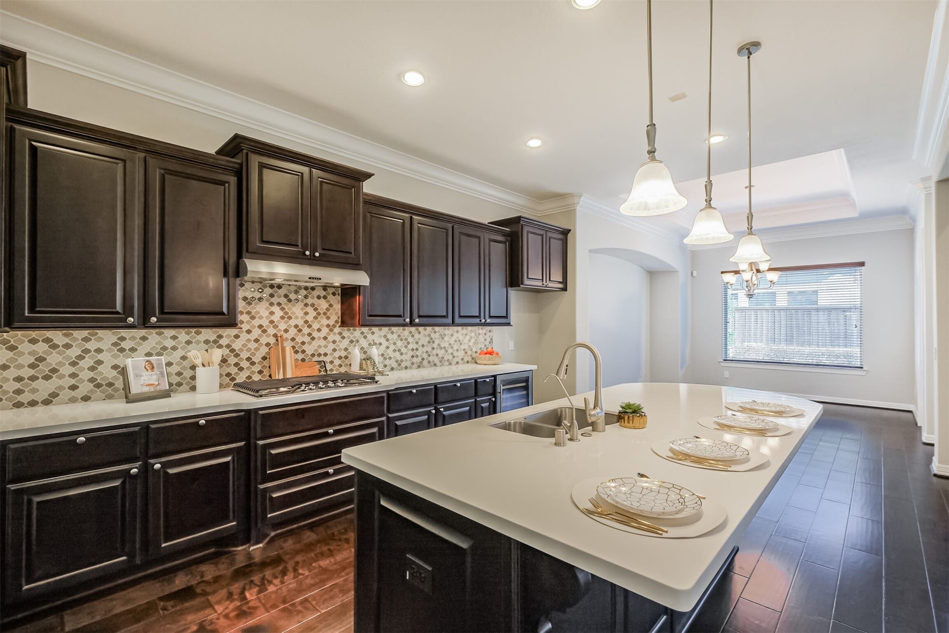10 Silent Way Drive, Sugar Land, TX 77498 Abundant countertop space for food prep and extensive cabinetry for storage.