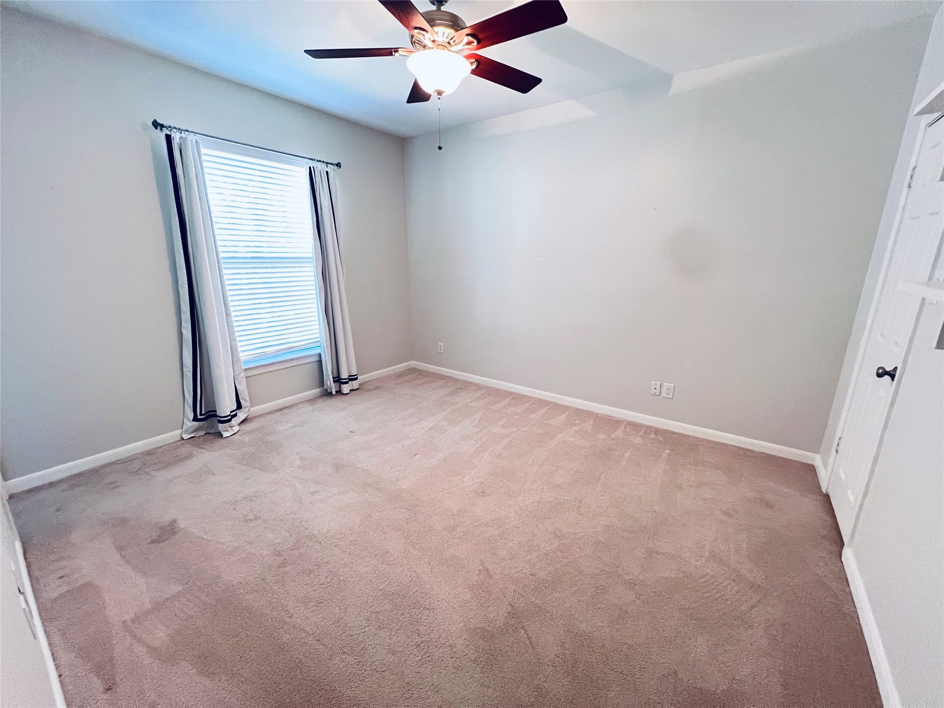 2710 N Sabine Street, #116, Houston, TX 77009