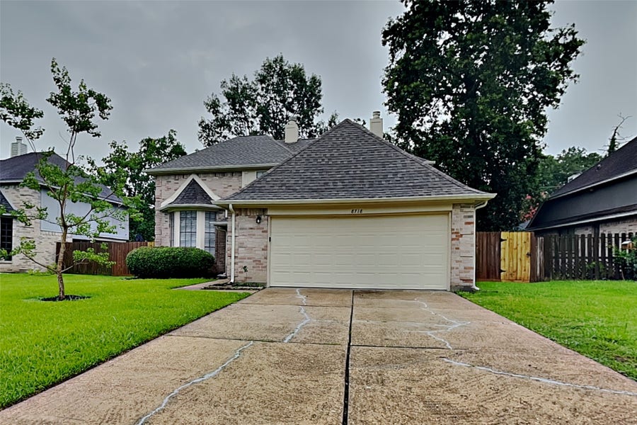 Property photo for 8718 Pines Place Drive, Humble, TX