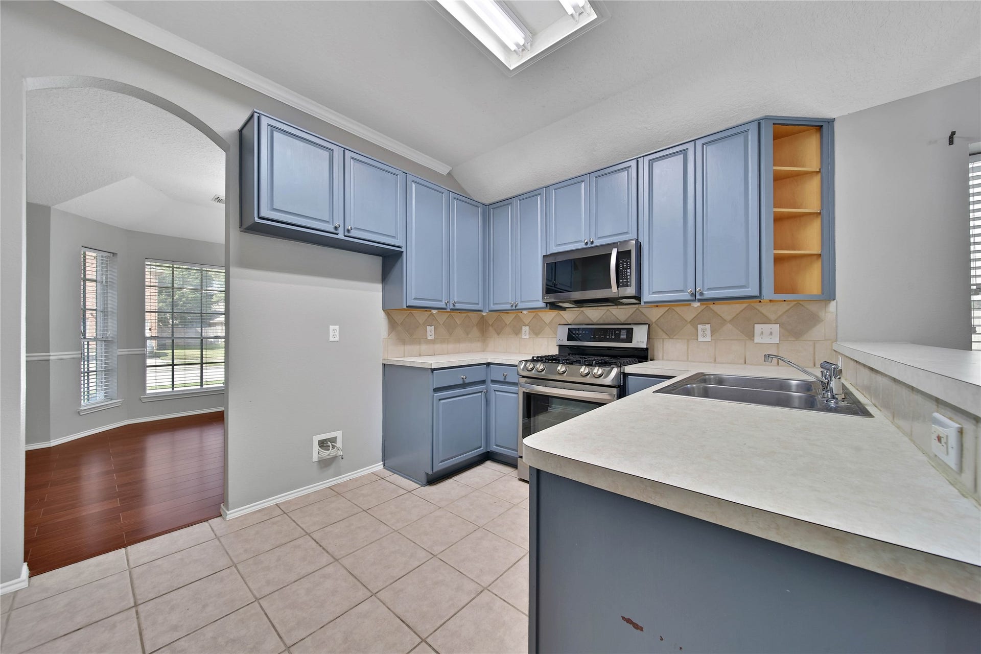 18614 Woodbreeze Drive, Humble, TX 77346 18614 Woodbreeze Drive, Humble, TX 77346