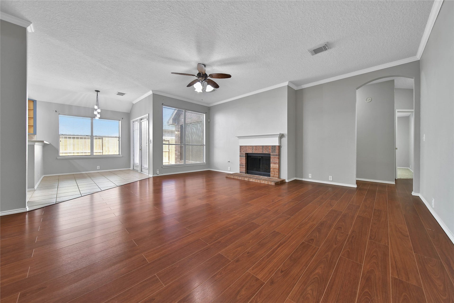 18614 Woodbreeze Drive, Humble, TX 77346 18614 Woodbreeze Drive, Humble, TX 77346