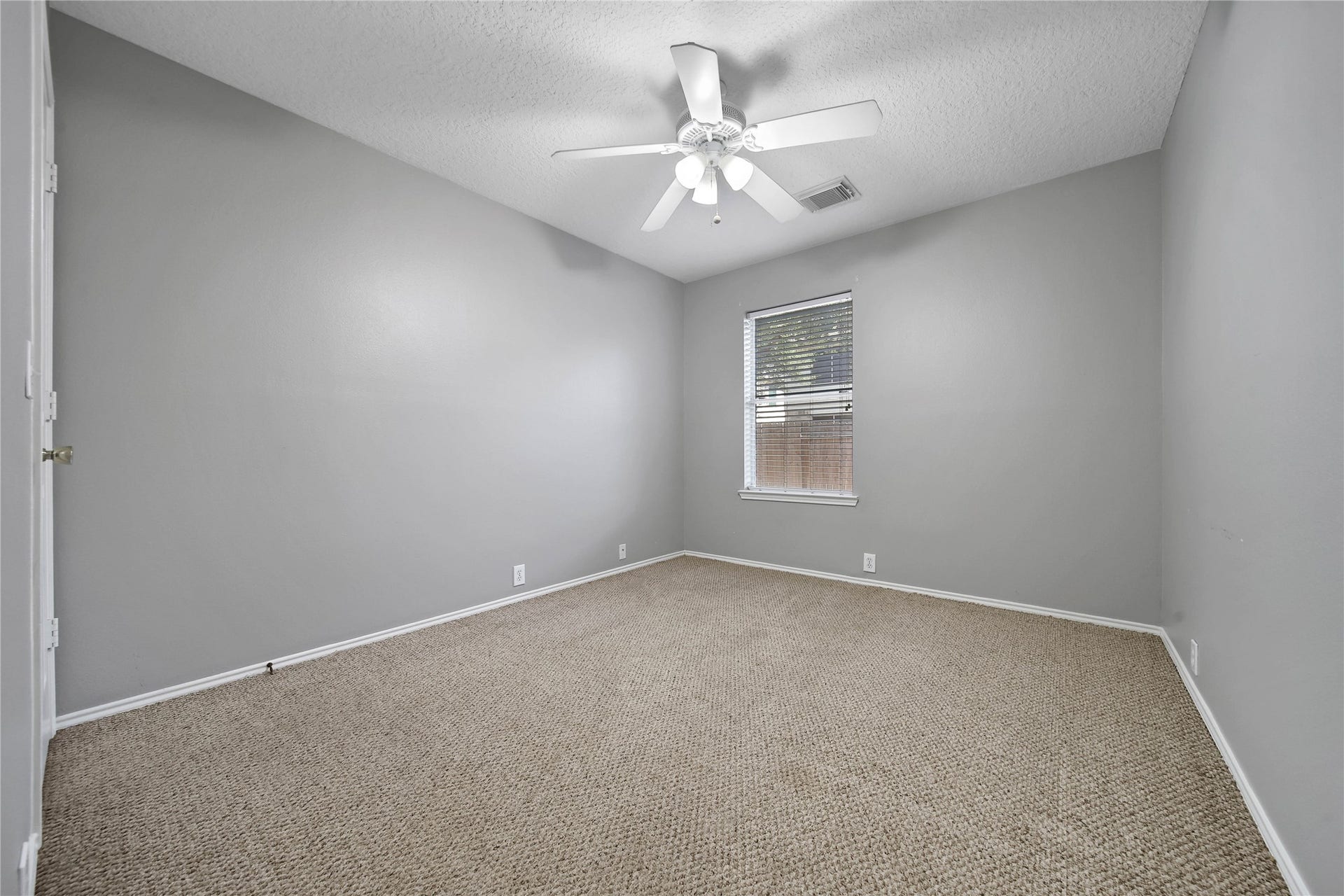 18614 Woodbreeze Drive, Humble, TX 77346 18614 Woodbreeze Drive, Humble, TX 77346
