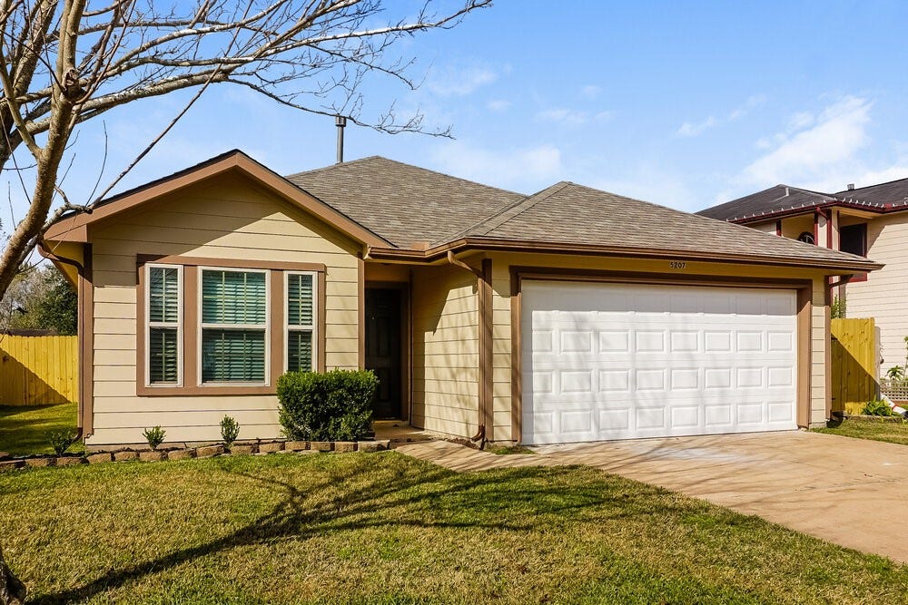 5207 Riverwood Drive, Richmond, TX 77469