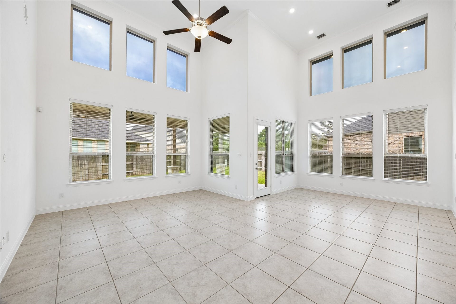 504 Sage Timbers Lane, Pinehurst, TX 77362