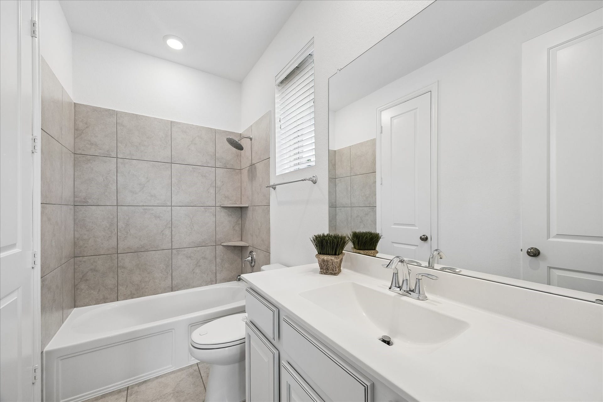 504 Sage Timbers Lane, Pinehurst, TX 77362