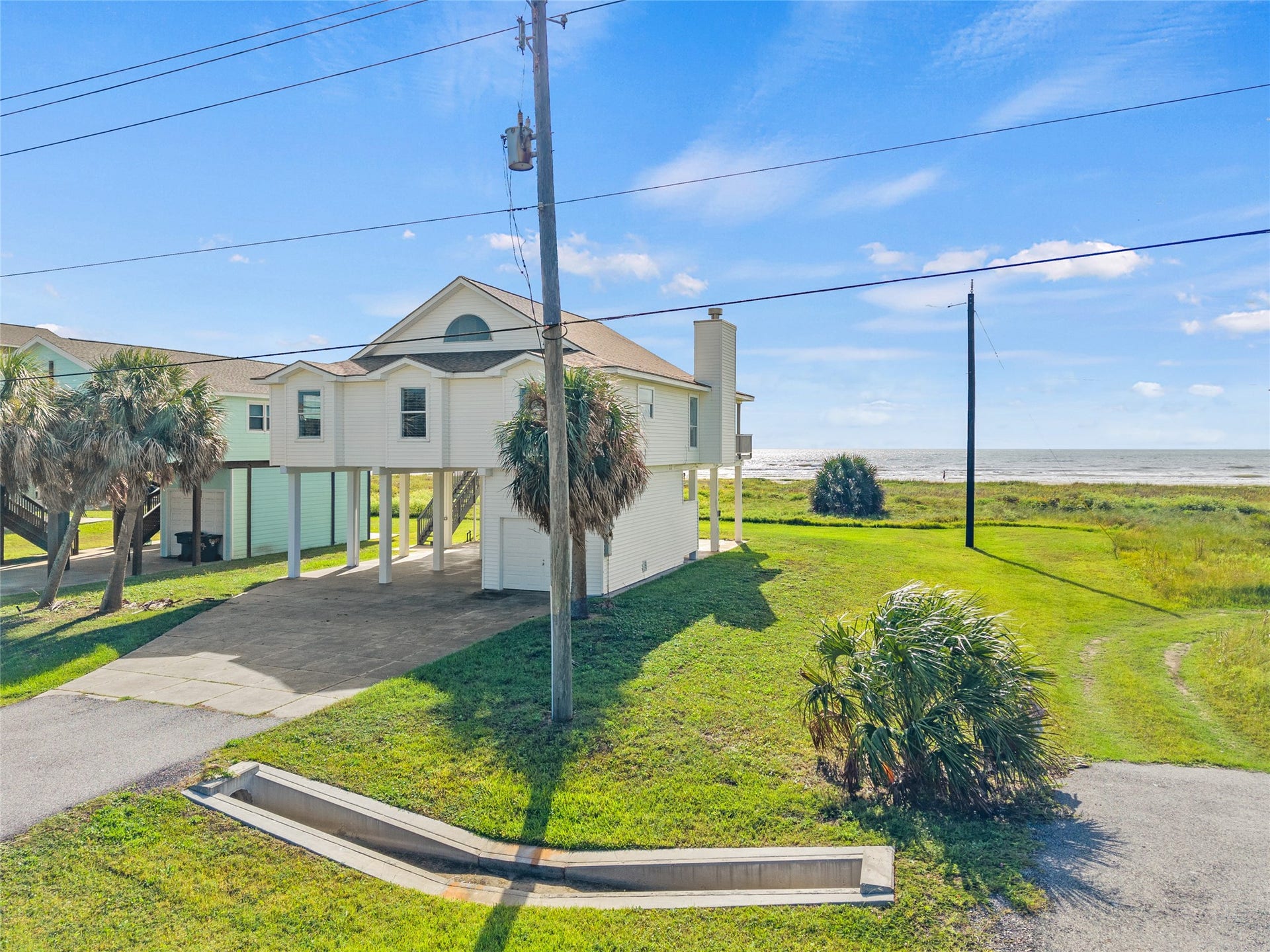 21631 Termini San Luis Pass Road, Galveston, TX 77554 Beachfront house offers that coastal lifestyle you are looking for.