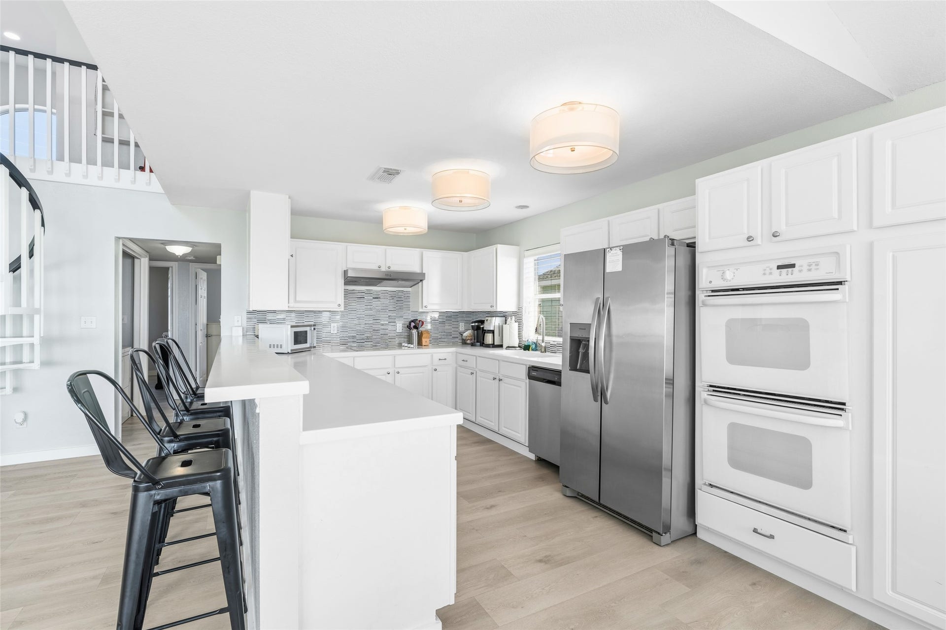 21631 Termini San Luis Pass Road, Galveston, TX 77554 You'll love the spacious breakfast bar with additional seating!