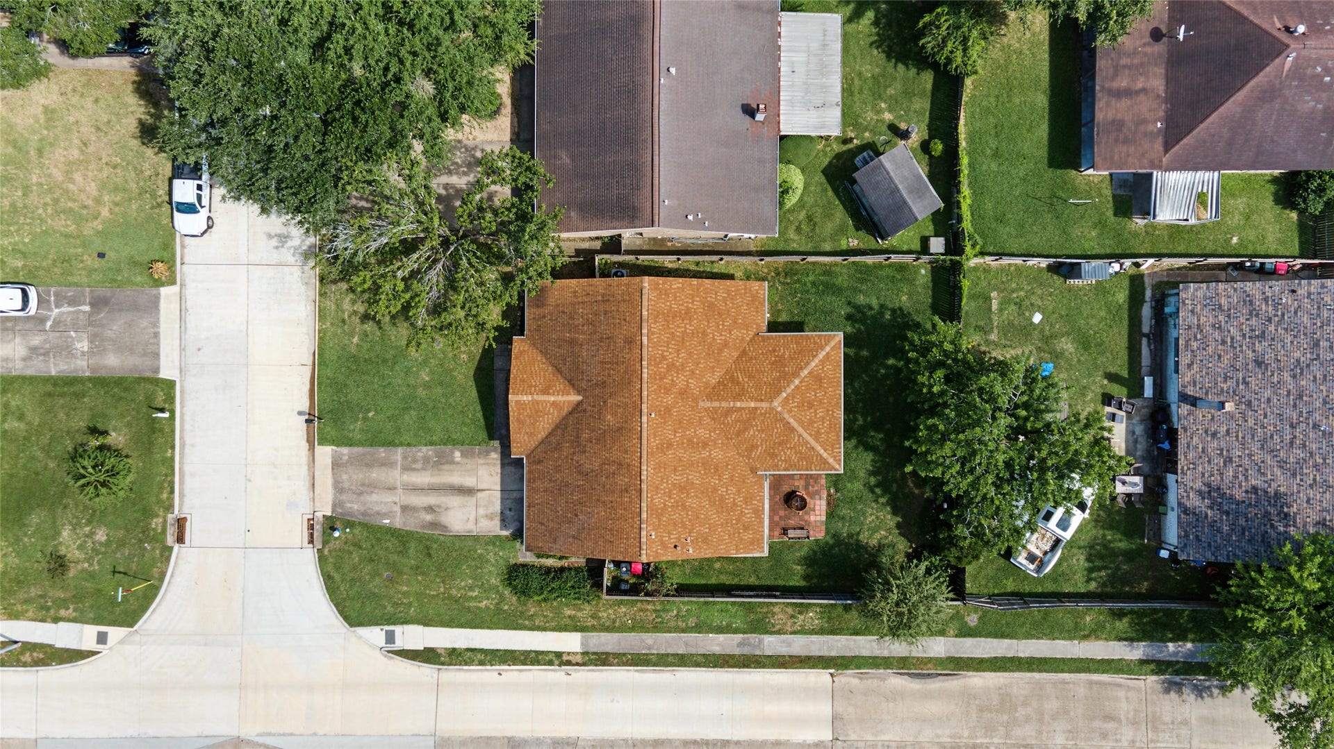 12802 Enchanted Path Drive, Houston, TX 77044 12802 Enchanted Path Drive, Houston, TX 77044