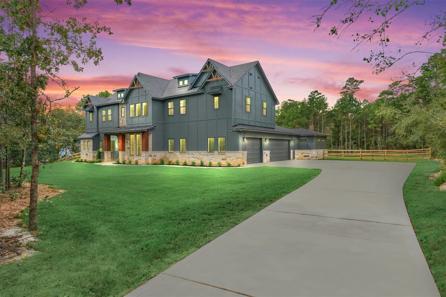 Property photo for 8616 Grand Lake Estates Drive, Montgomery, TX