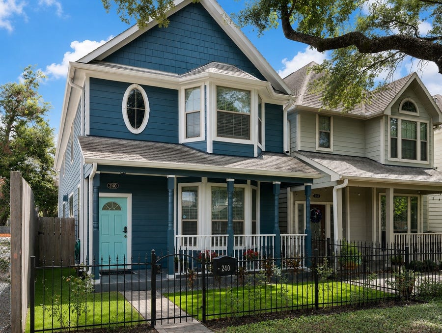 Property photo for 240 W 26th Street, Houston, TX