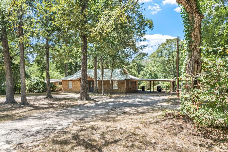 Property photo for 11673 Robin Lane, Conroe, TX