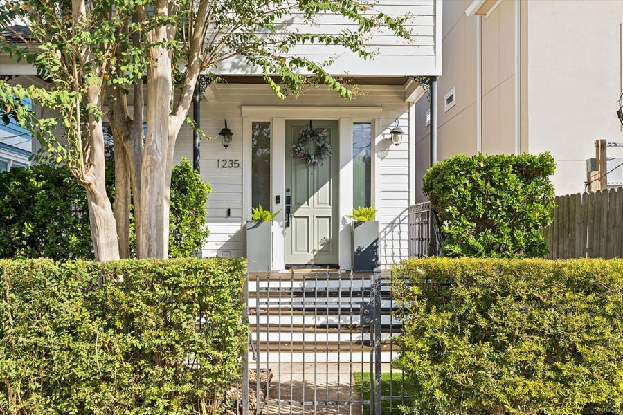 Property photo for 1235 W 21st Street, Houston, TX