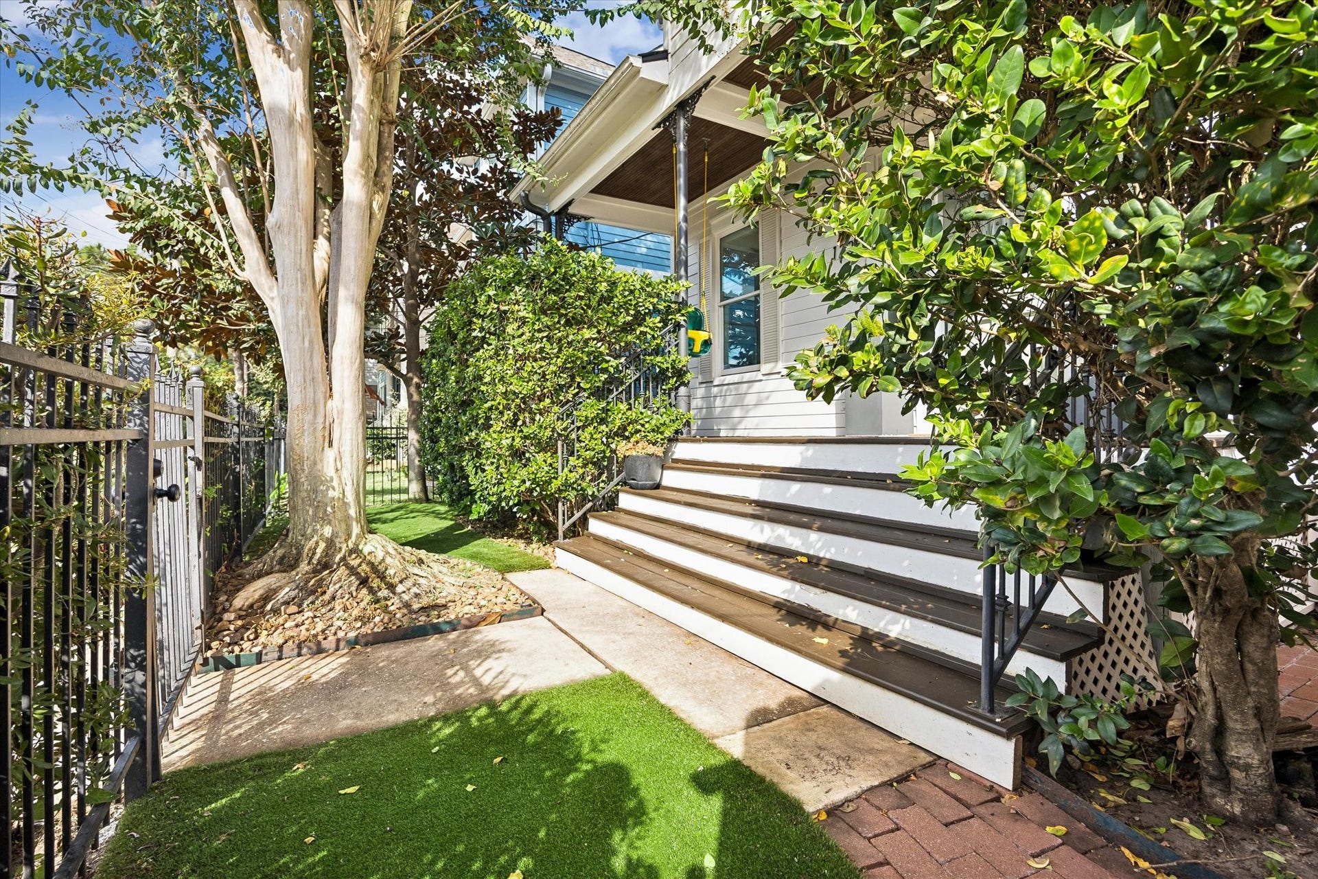 1235 W 21st Street, Houston, TX 77008