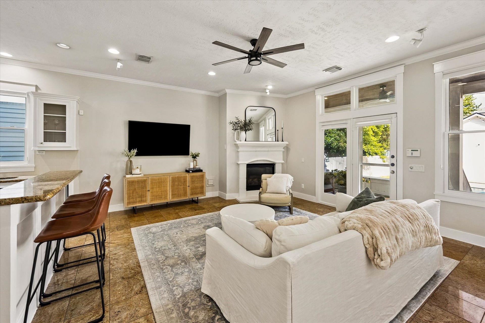 1235 W 21st Street, Houston, TX 77008