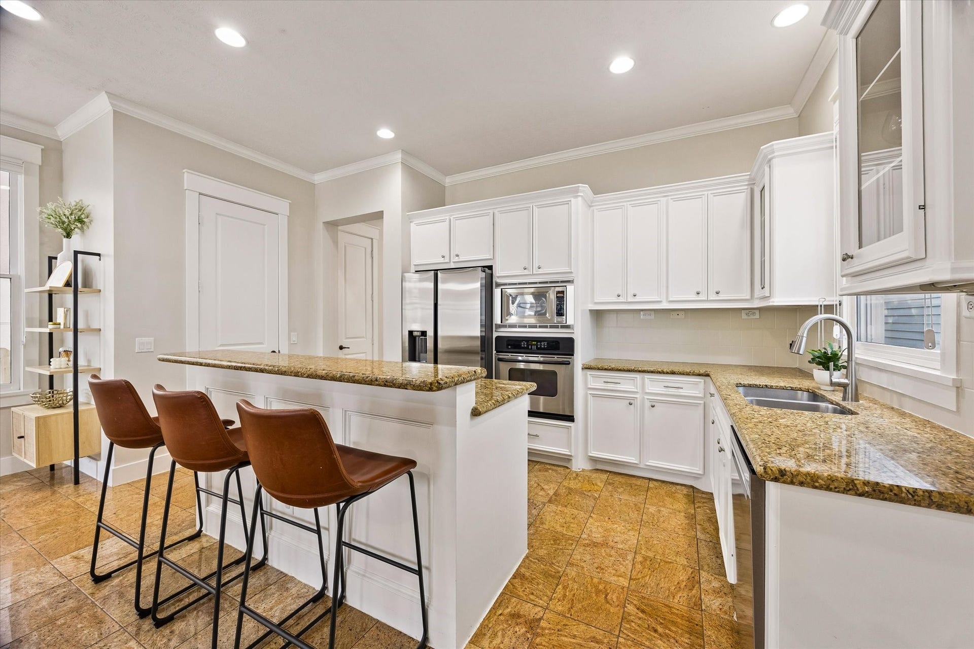 1235 W 21st Street, Houston, TX 77008