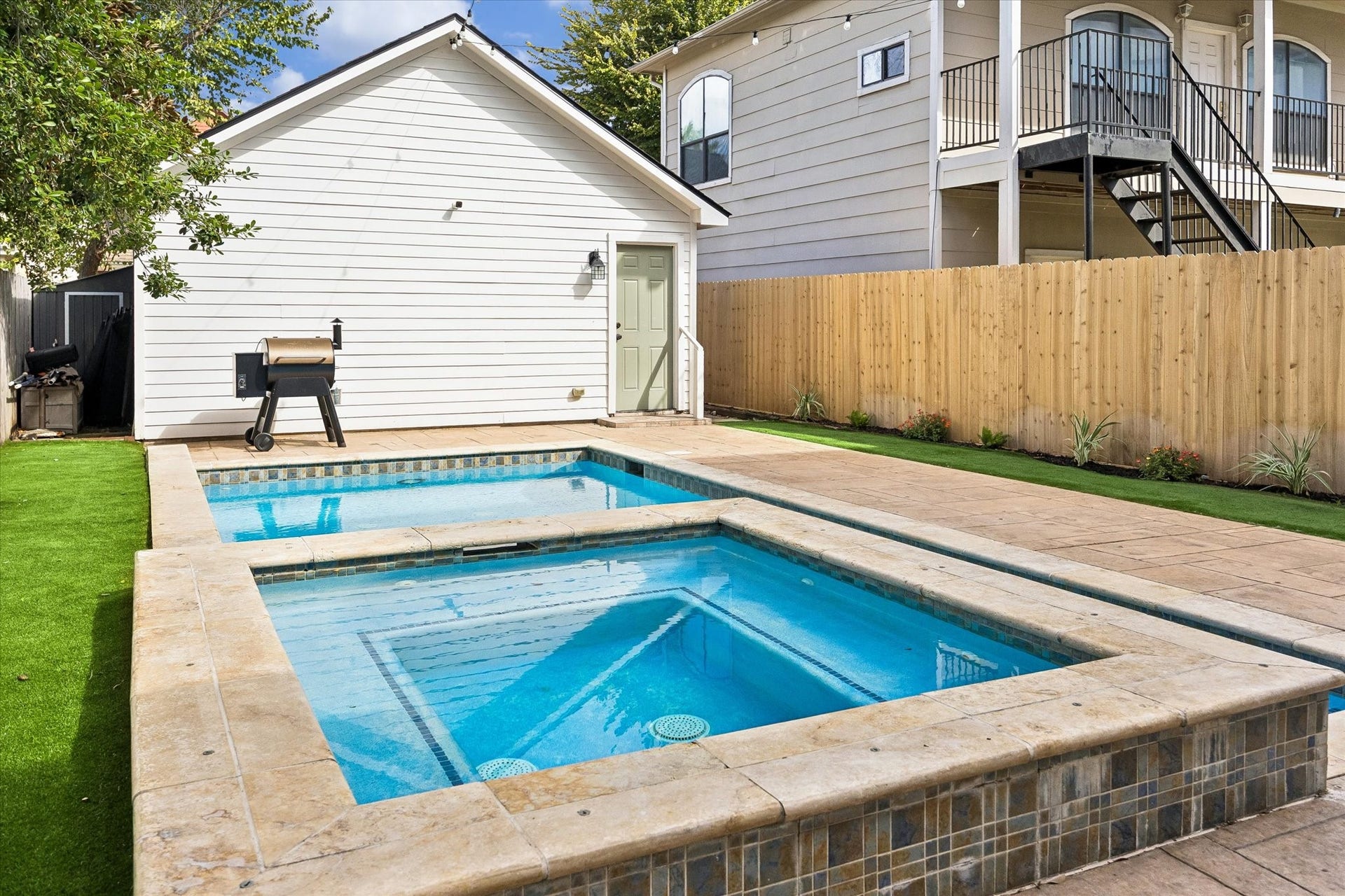 1235 W 21st Street, Houston, TX 77008