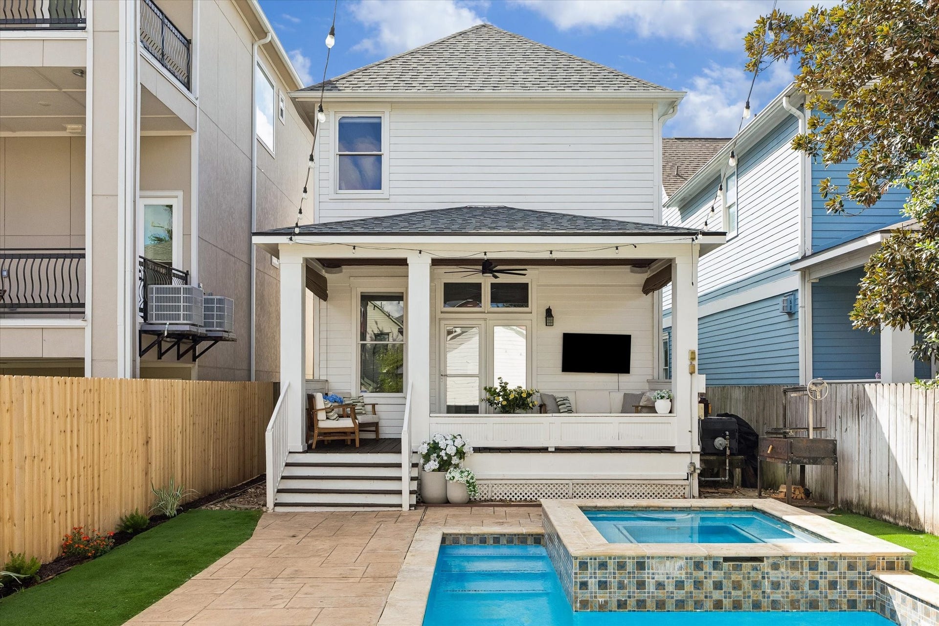 1235 W 21st Street, Houston, TX 77008 1235 W 21st Street, Houston, TX 77008