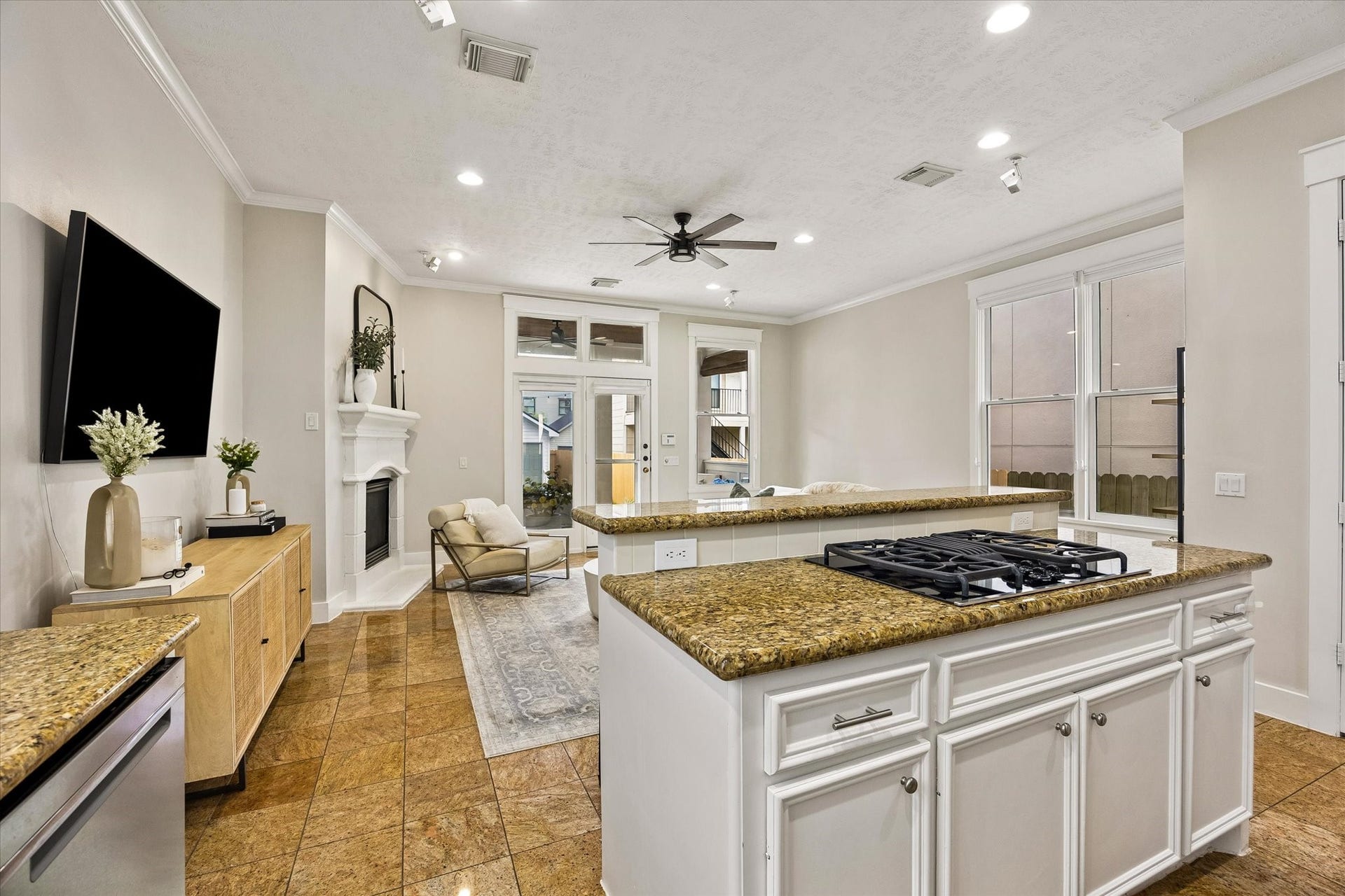 1235 W 21st Street, Houston, TX 77008