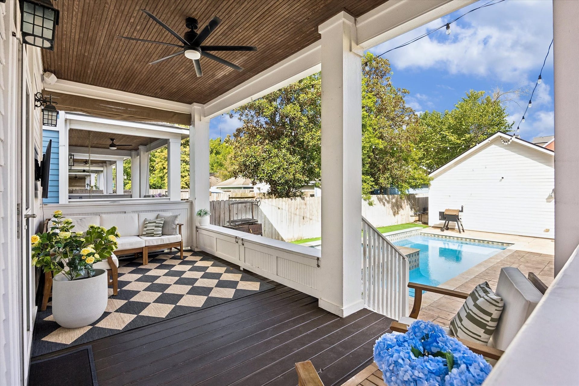 1235 W 21st Street, Houston, TX 77008
