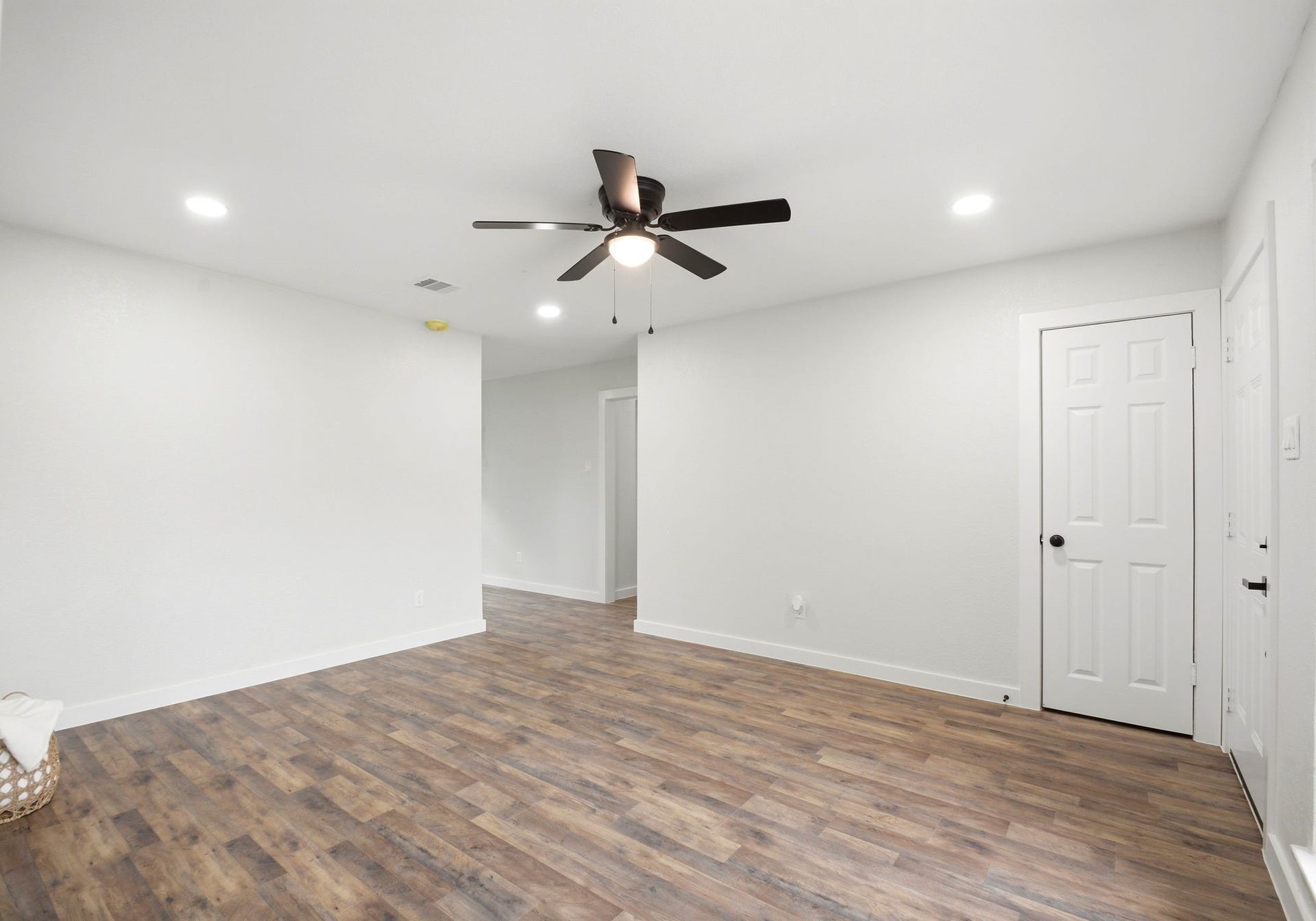 6415 Annunciation Street, Houston, TX 77016 6415 Annunciation Street, Houston, TX 77016