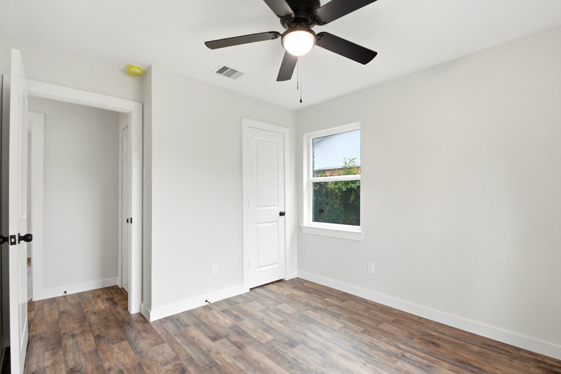 6415 Annunciation Street, Houston, TX 77016 6415 Annunciation Street, Houston, TX 77016