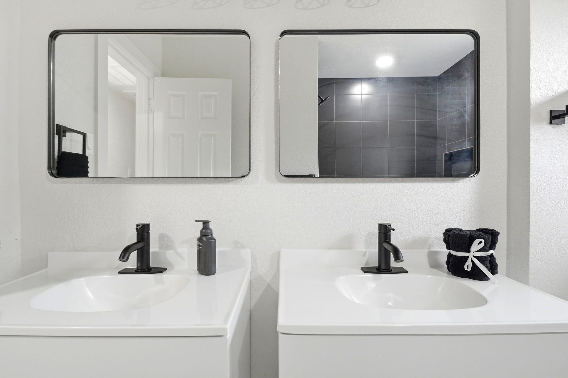 6415 Annunciation Street, Houston, TX 77016 6415 Annunciation Street, Houston, TX 77016