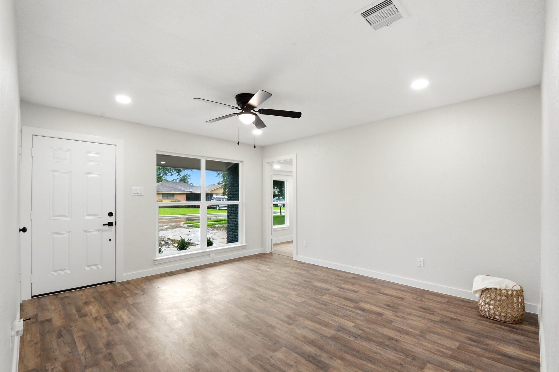6415 Annunciation Street, Houston, TX 77016 6415 Annunciation Street, Houston, TX 77016