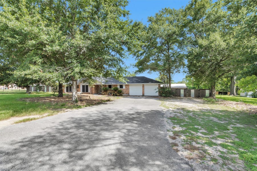 Property photo for 11580 Calfee Road, Conroe, TX