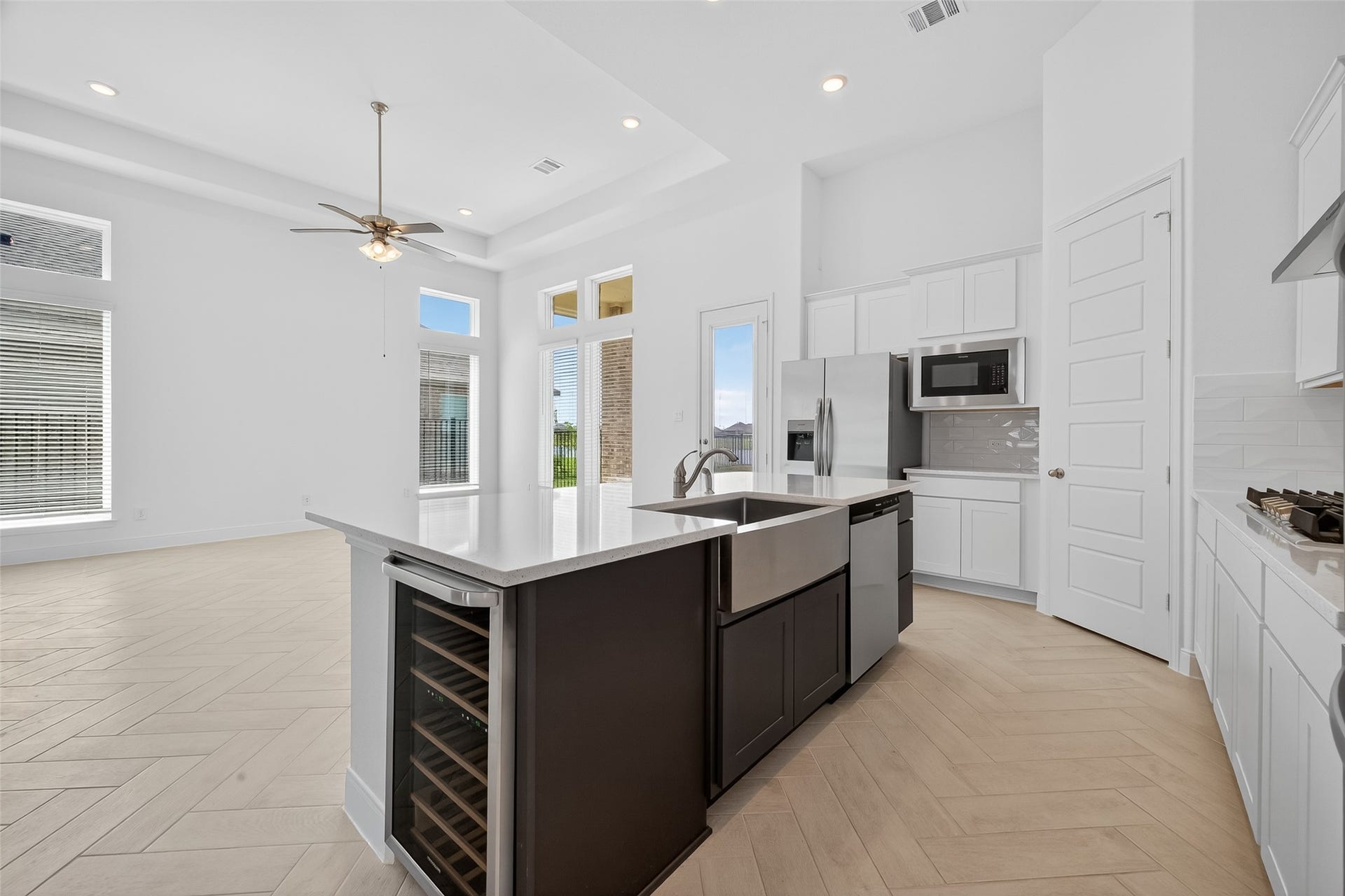 2919 Golden Isle Drive, Texas City, TX 77568