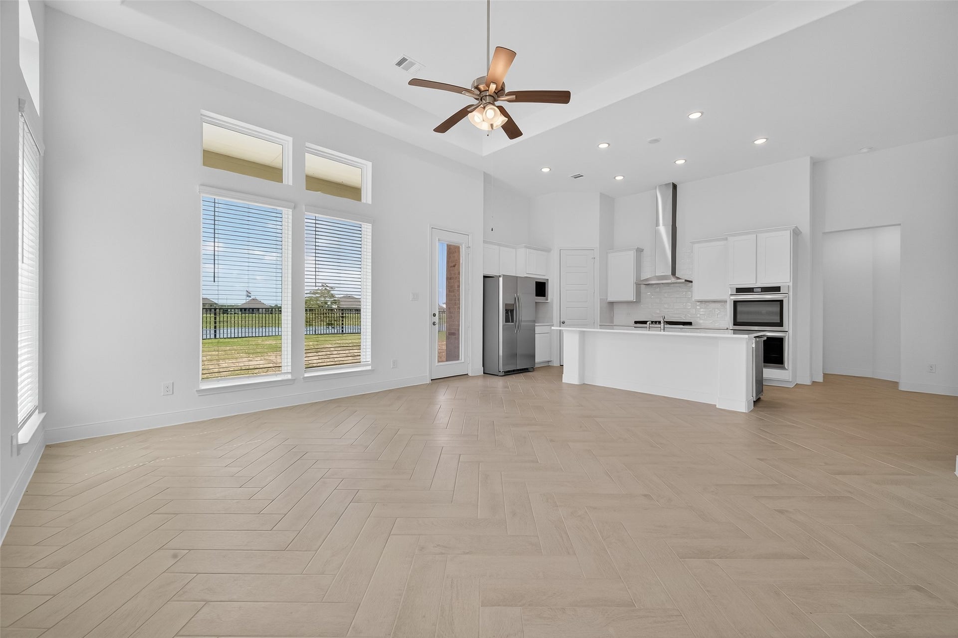 2919 Golden Isle Drive, Texas City, TX 77568