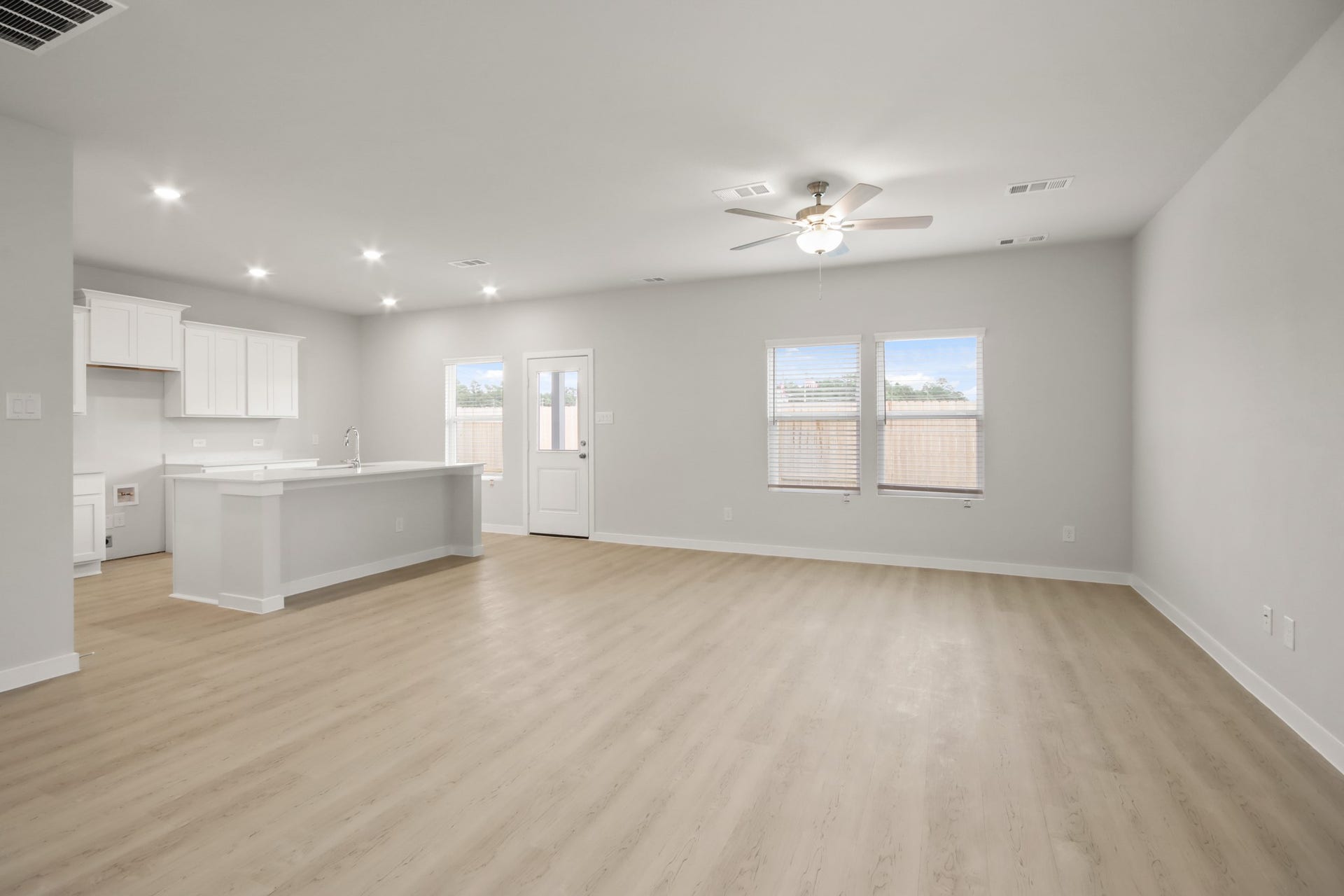 7786 Bergamot Circle, Magnolia, TX 77354 7786 Bergamot Circle, Magnolia, TX 77354