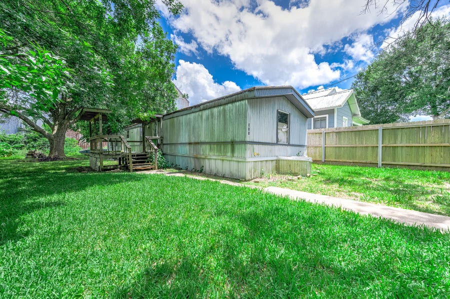 Property photo for 804 Chatman Street, Alvin, TX