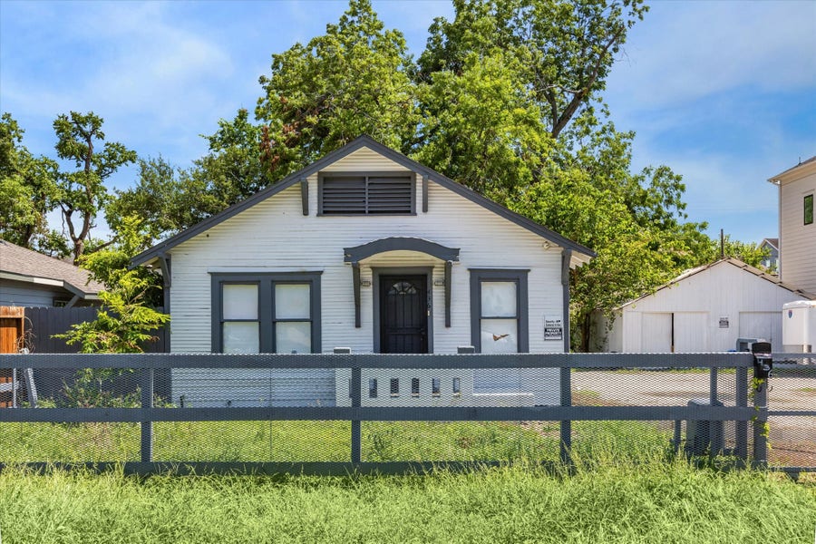 Property photo for 436 W 28th Street, Houston, TX