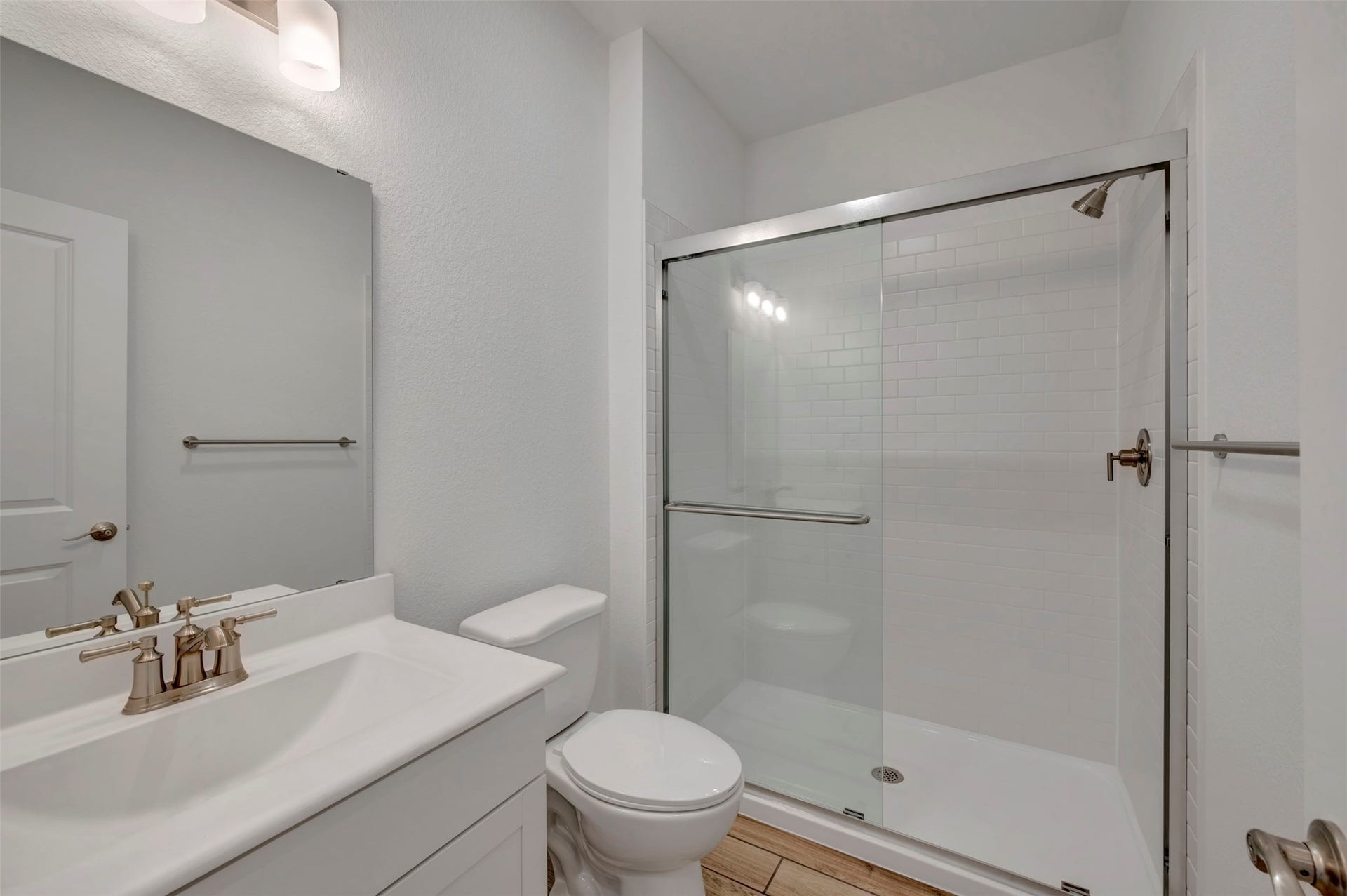 Extra Suite (*Photo not of actual home and used for illustration purposes only.)