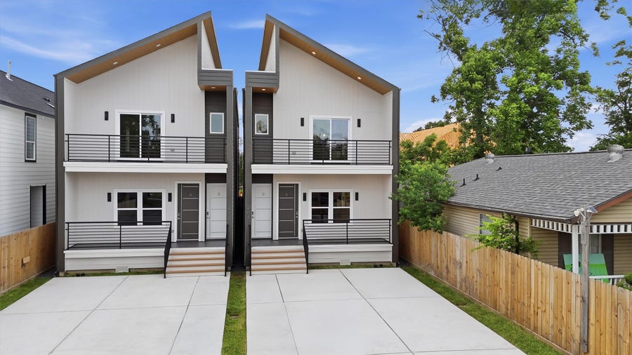 Property photo for 408 E 34th Street, Houston, TX