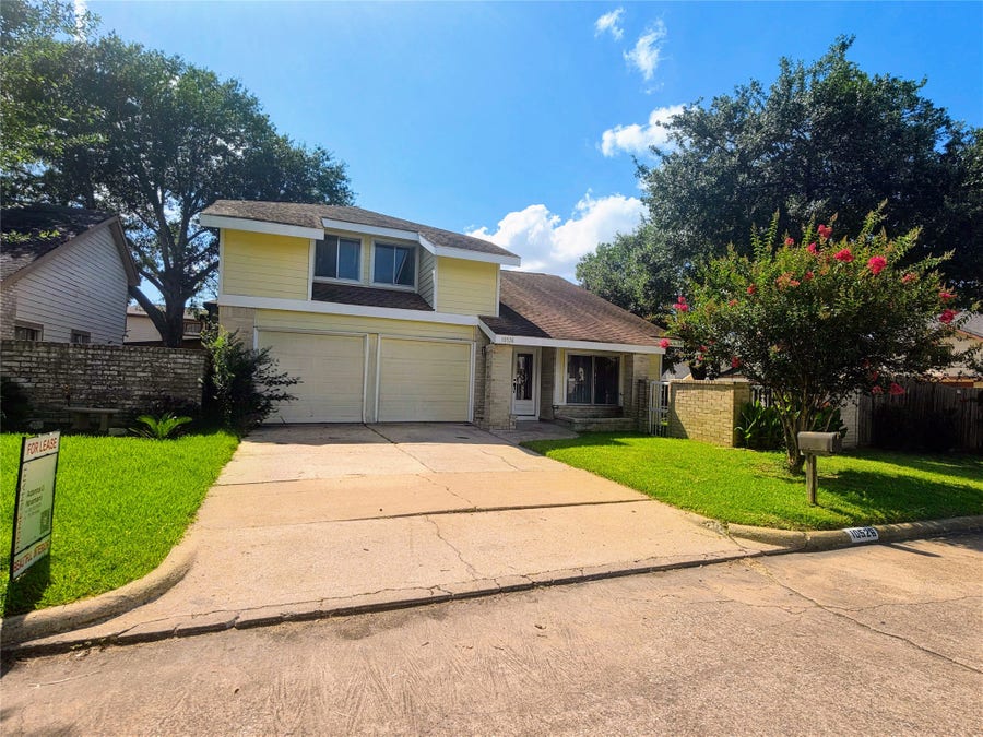 Property photo for 10526 Chapel Hill Drive, Houston, TX